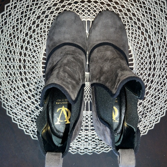 Vero Cuoio Grey Suede Ankle Boots - Picture 2 of 7